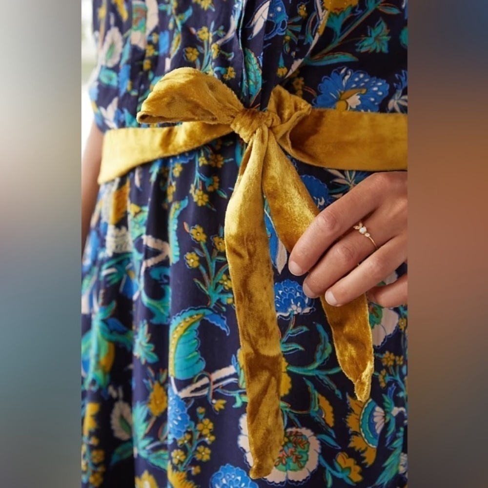 Anthropologie Blue Floral Clara Gold Velvet-Trimmed Pajama Lounge Top Small - Picture 6 of 16